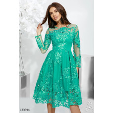 Зеленое платье из сетки с декором